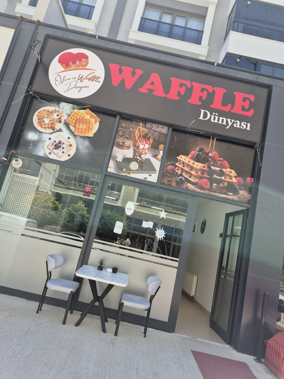 ÖZLEMİN WAFFLE DÜNYASI