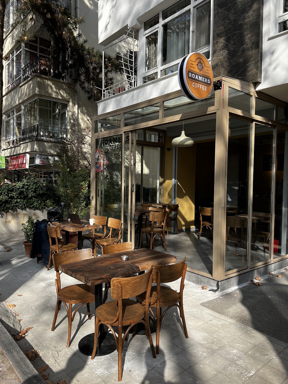 Roamers Coffee & Roastery