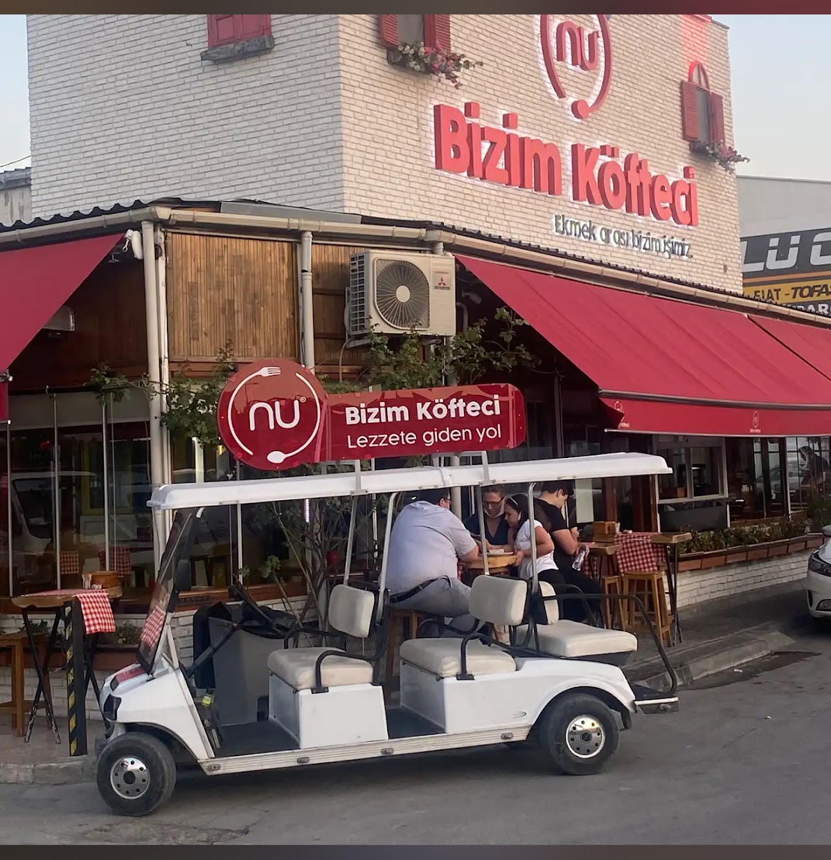 Bizim Köfteci Nurettin usta