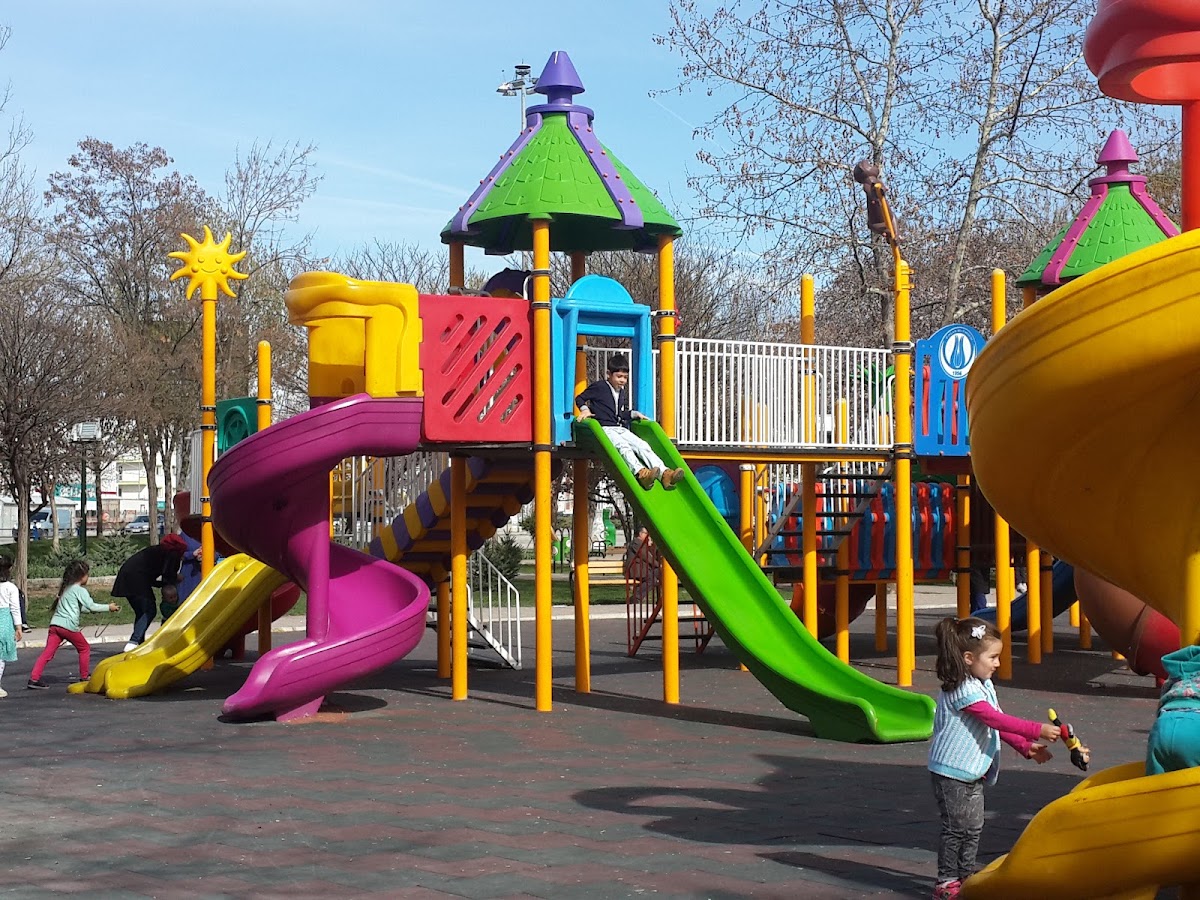 Cumhuriyet Parkı
