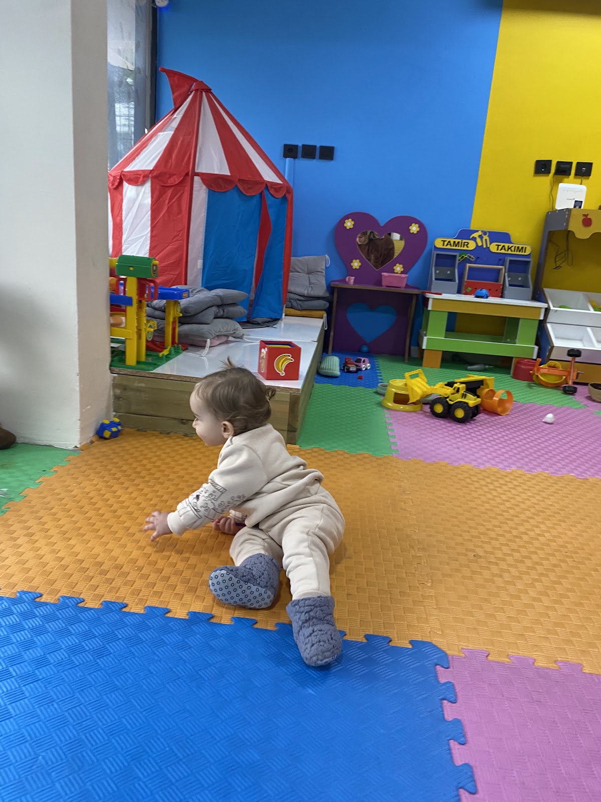 Minik Eller Oyun Atölyesi