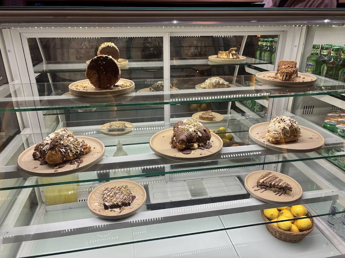 White Koala Coffee & Dessert & Breakfast
