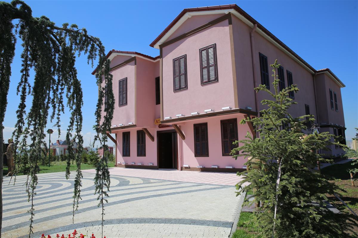 ATATÜRK MÜZESİ VE OKUMA EVİ