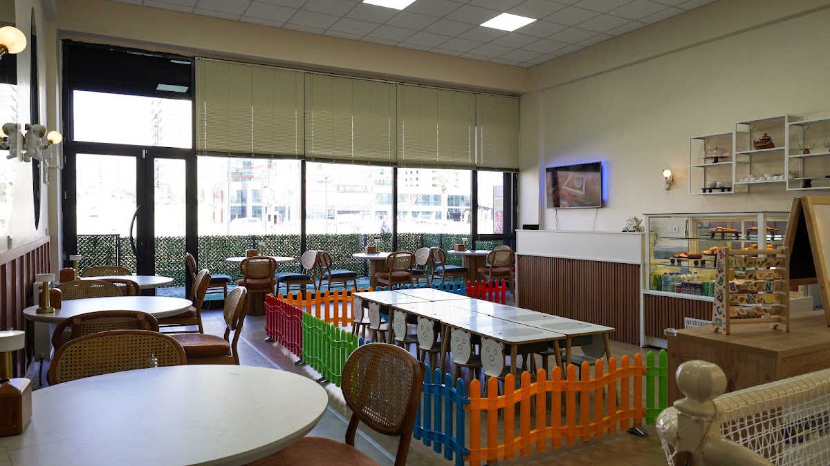 Mars Kids Family Cafe