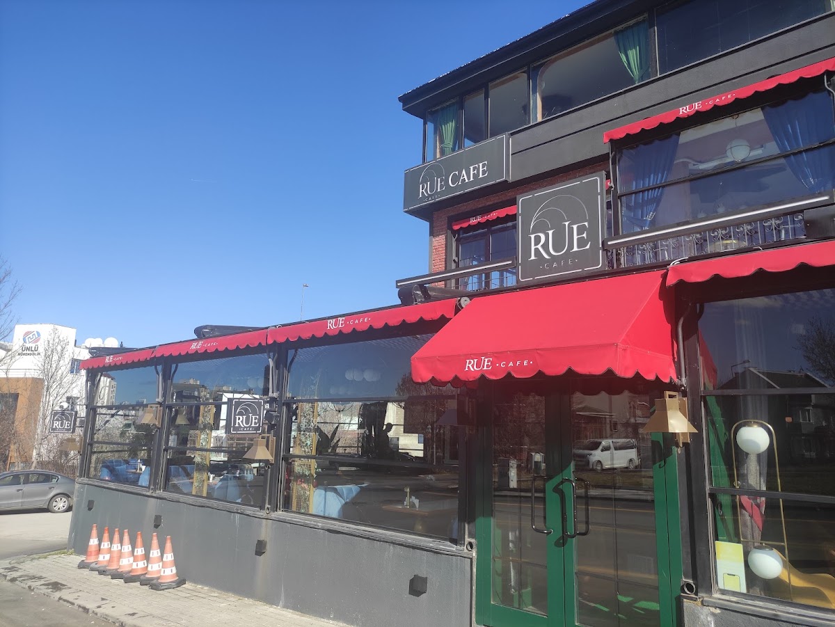 Rue Cafe Bistro